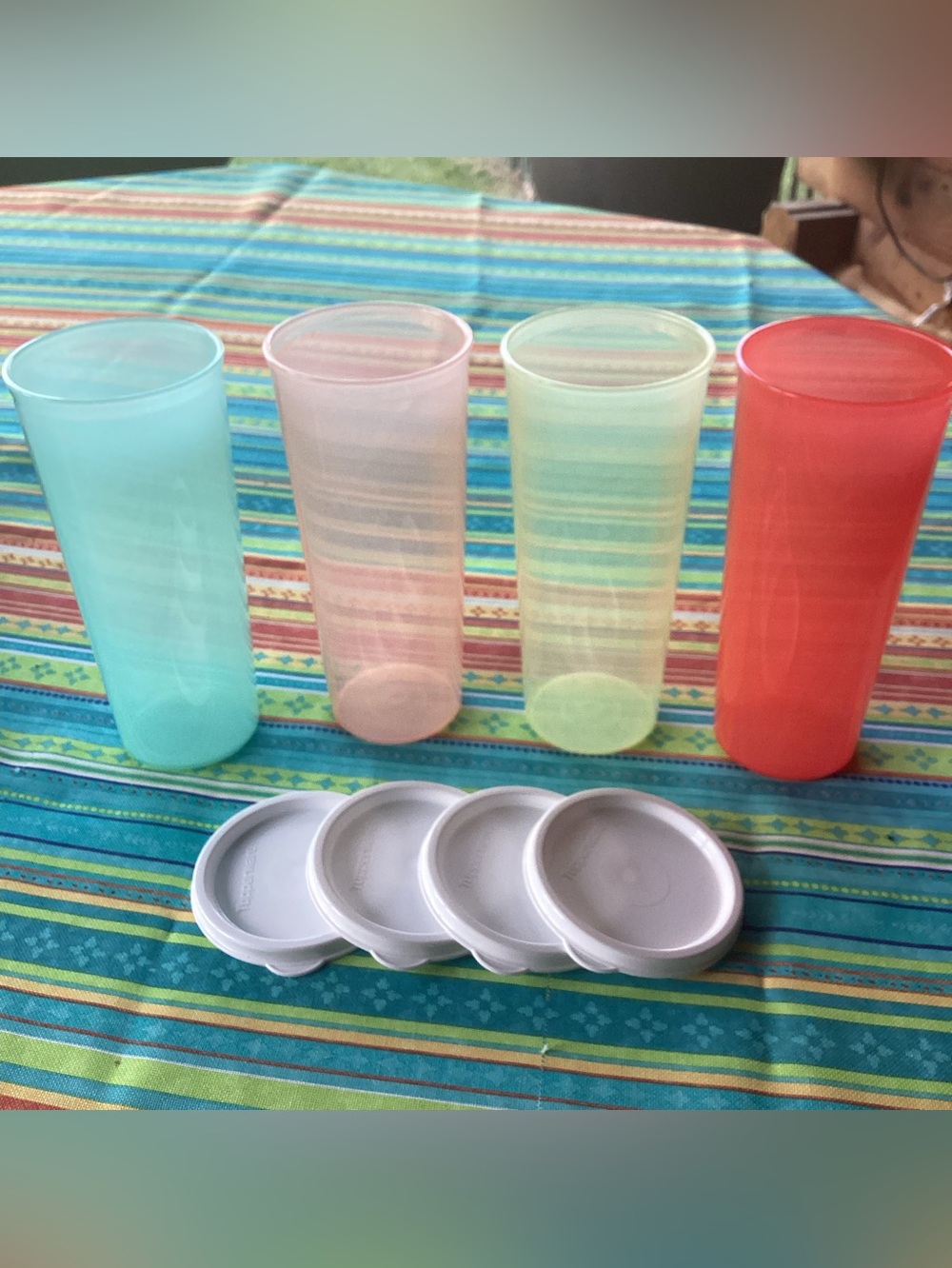 Tupperware Tumblers with seals - set of 4 in Pastel Colors - 470ml